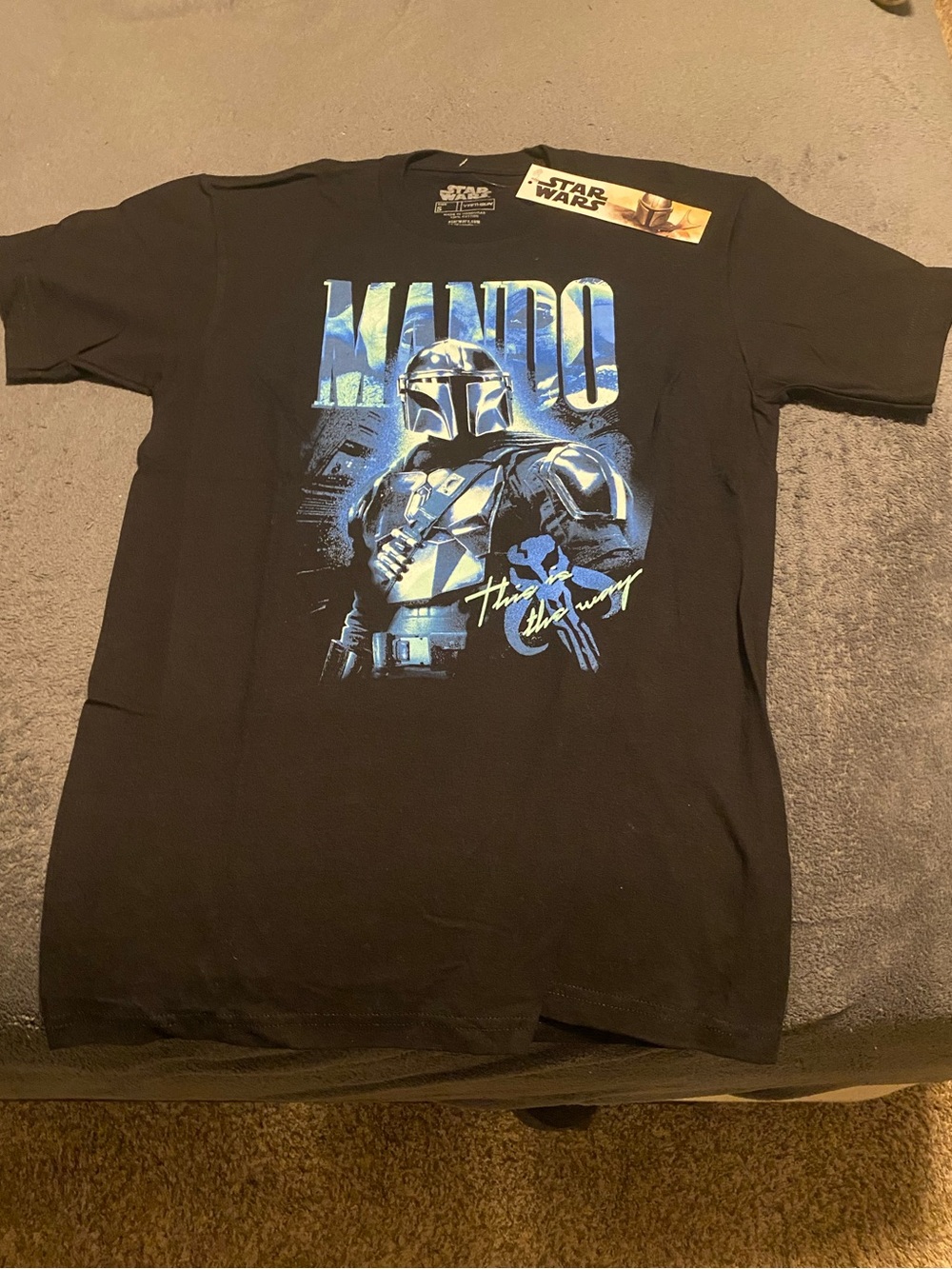 Fifth sun Star Wars mandolorian graphic tee